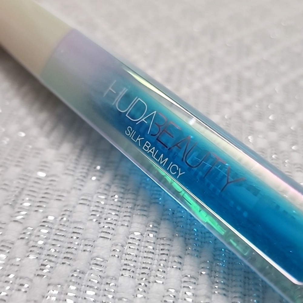 HUDA BEAUTY SILK BALM ICY  - FROST